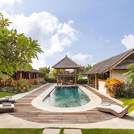 Villa Lina By Optimum Bali Villas Чангу Экстерьер фото